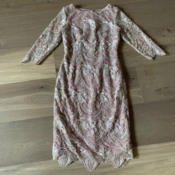 BHLDN Mackenzie Embroidered Dress Size US 6
Metallic Blush Gold Anthropologie - Picture 3 of 9